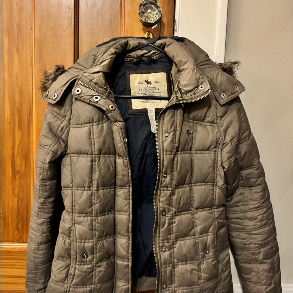 Abercrombie & Fitch Taupe Quilted Jacket